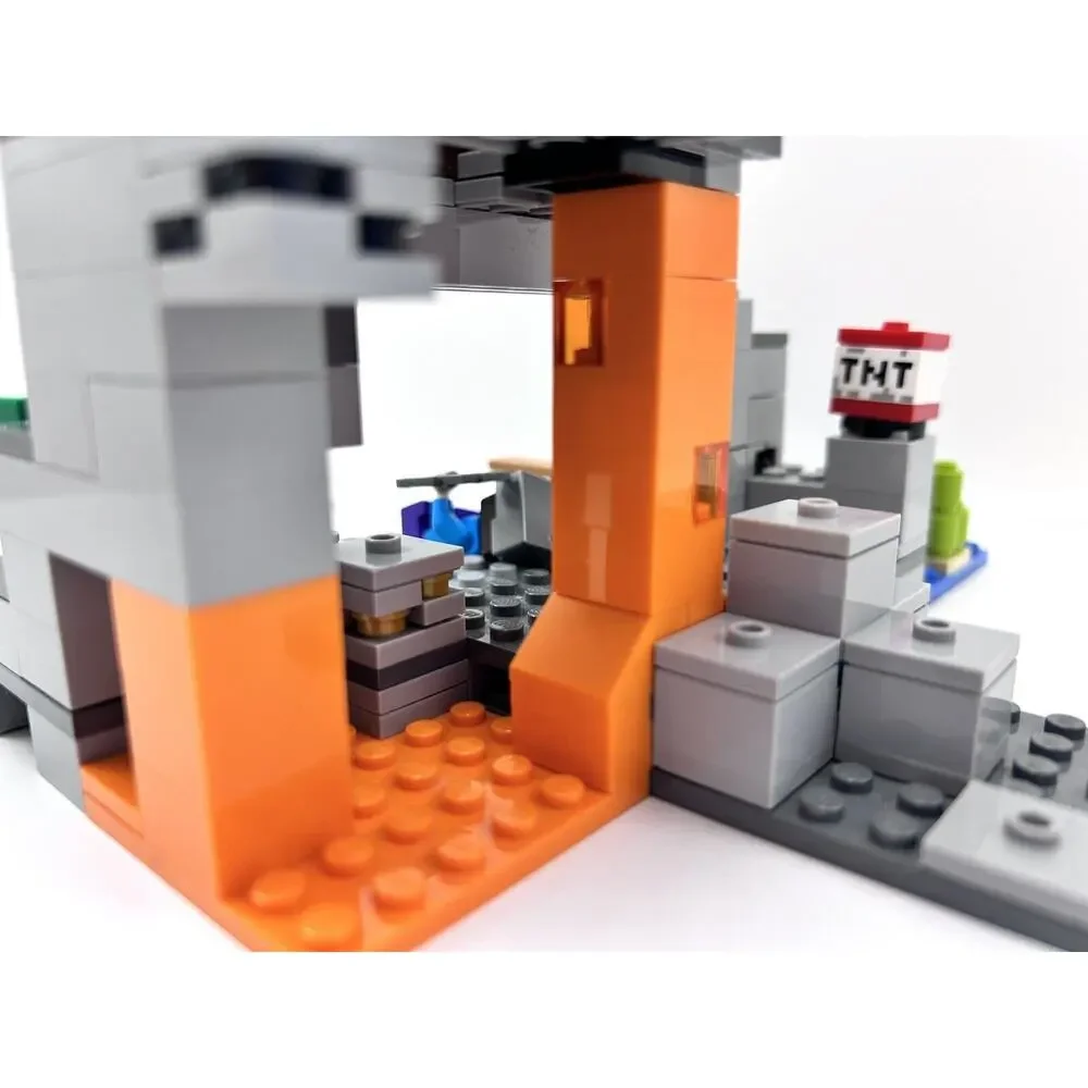 LEGO Minecraft The Zombie Cave 21141 100% Complete Minifigs & Manual Steve Baby - Picture 12 of 14